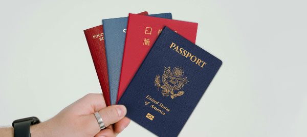 支持识读ICAO DOC 9303 标准的200多个国家的电子护照、纸质护照等